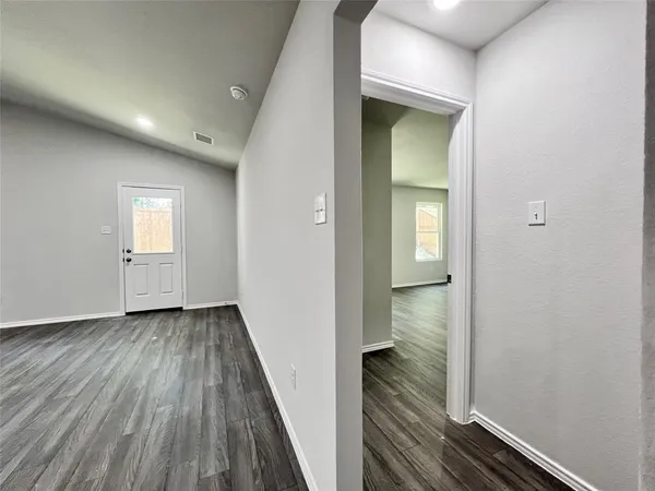 $2,100 | 544 Quail Mdws Drive, Cleburne, TX 76031