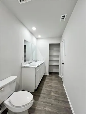 $2,100 | 544 Quail Mdws Drive, Cleburne, TX 76031