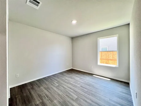 $2,100 | 544 Quail Mdws Drive, Cleburne, TX 76031
