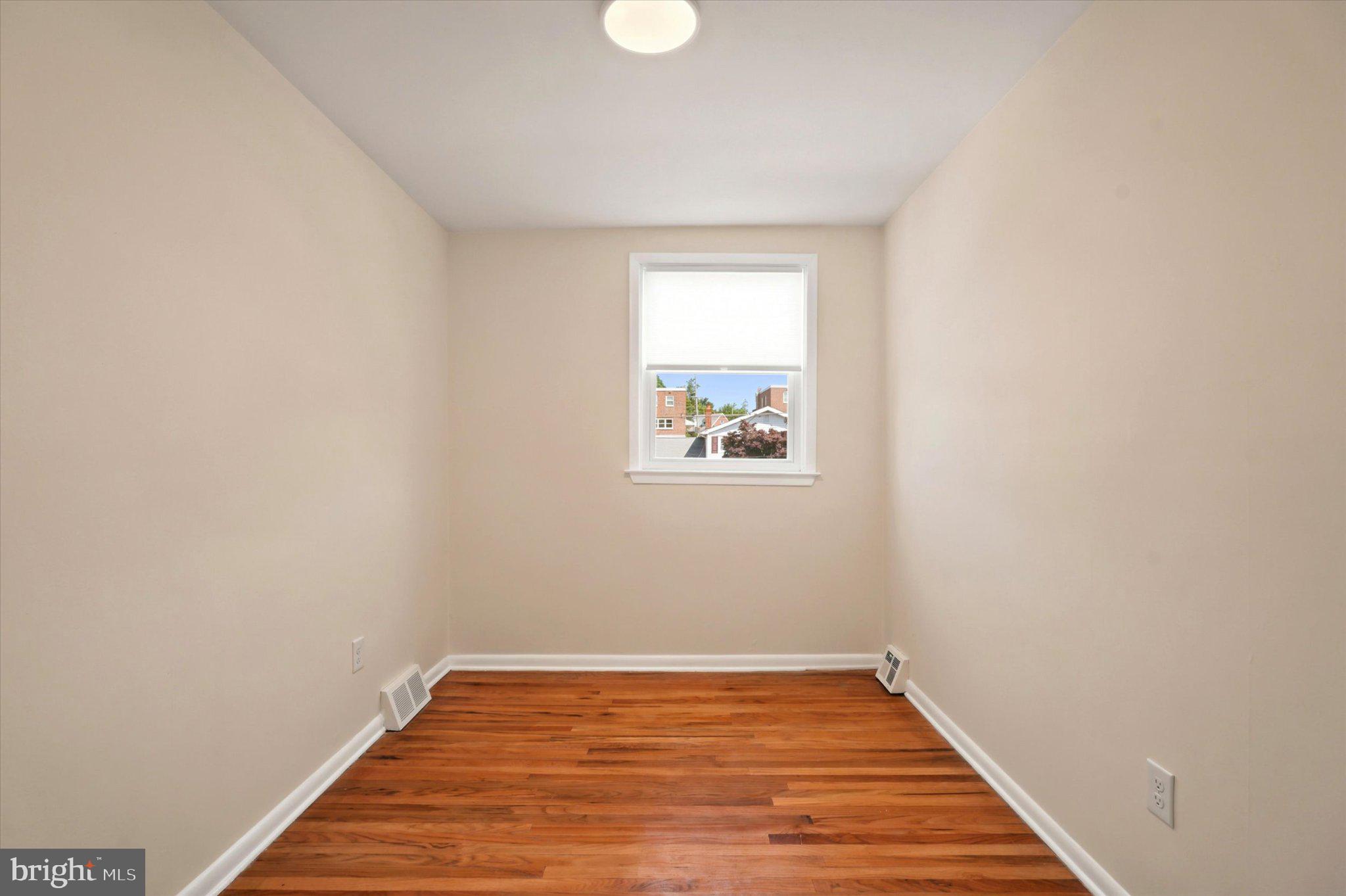 668 Renz Street Philadelphia, PA 19128 - Photo 18 of 25 Bright and airy blank canvas room.