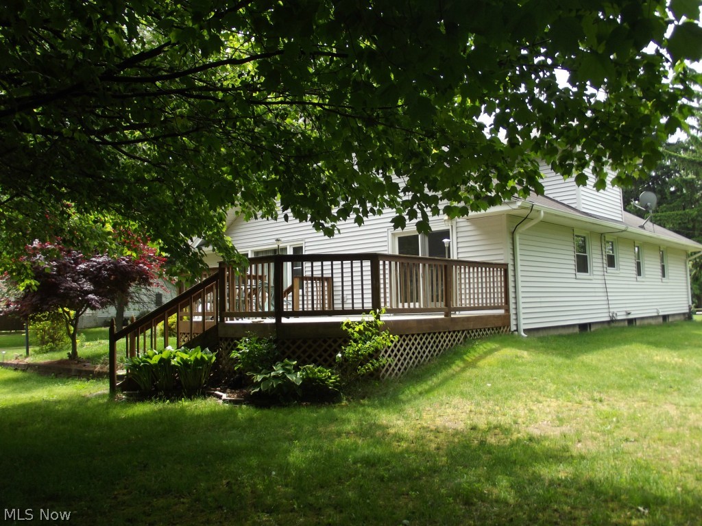 2379 Hubbard Road Madison, OH 44057 - Photo 3 of 25