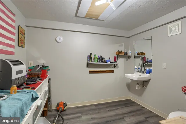 $215,000 | 4160 West Market Street, York, PA 17408