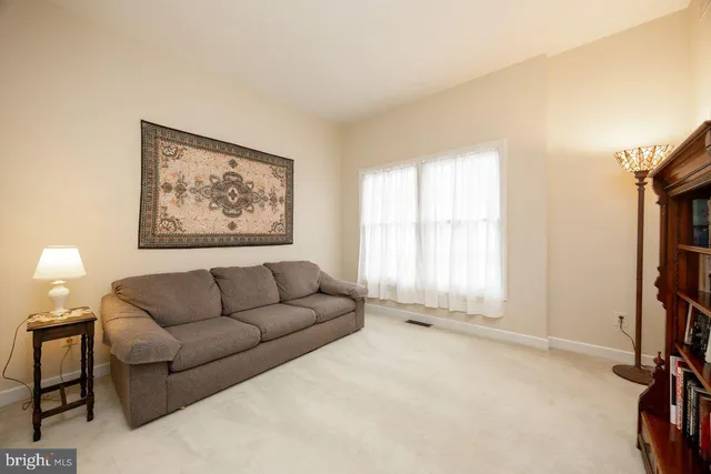 $1,090,000 | 5 Woodford Lane, Malvern, PA 19355