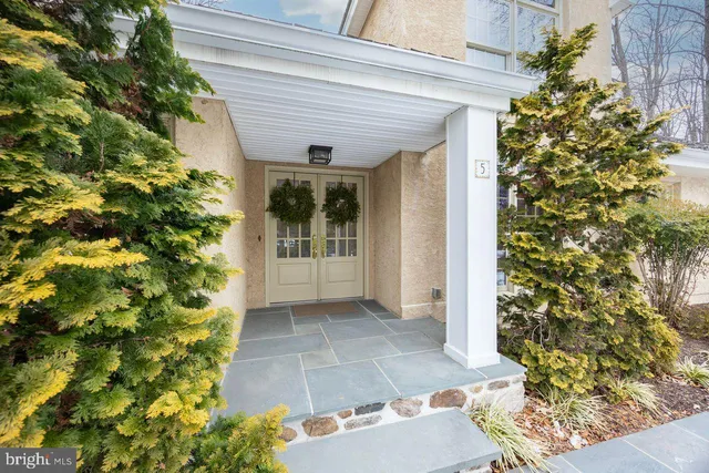 $1,090,000 | 5 Woodford Lane, Malvern, PA 19355