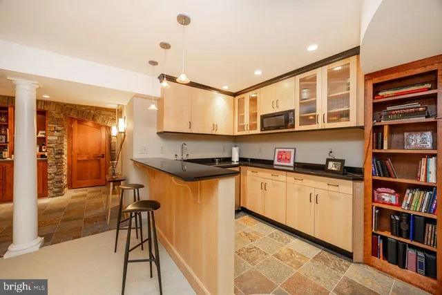 $1,090,000 | 5 Woodford Lane, Malvern, PA 19355