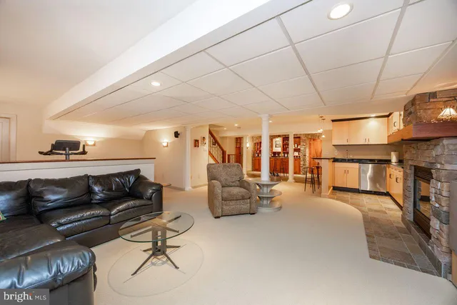 $1,090,000 | 5 Woodford Lane, Malvern, PA 19355