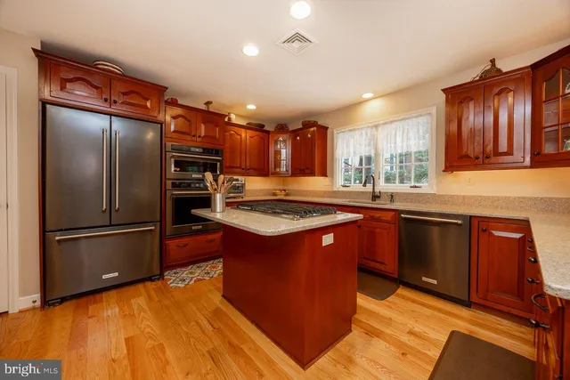 $1,090,000 | 5 Woodford Lane, Malvern, PA 19355