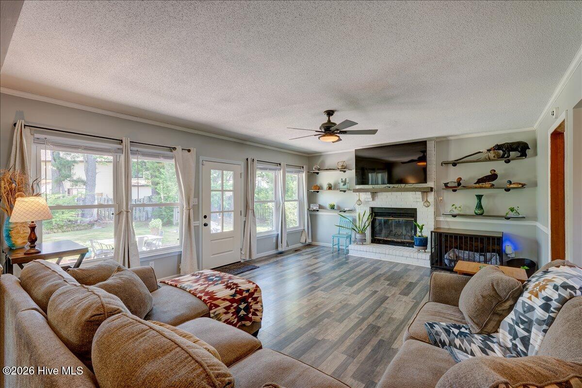 109 Quail Ridge Road Havelock, NC 28532 - Photo 22 of 42 Living room