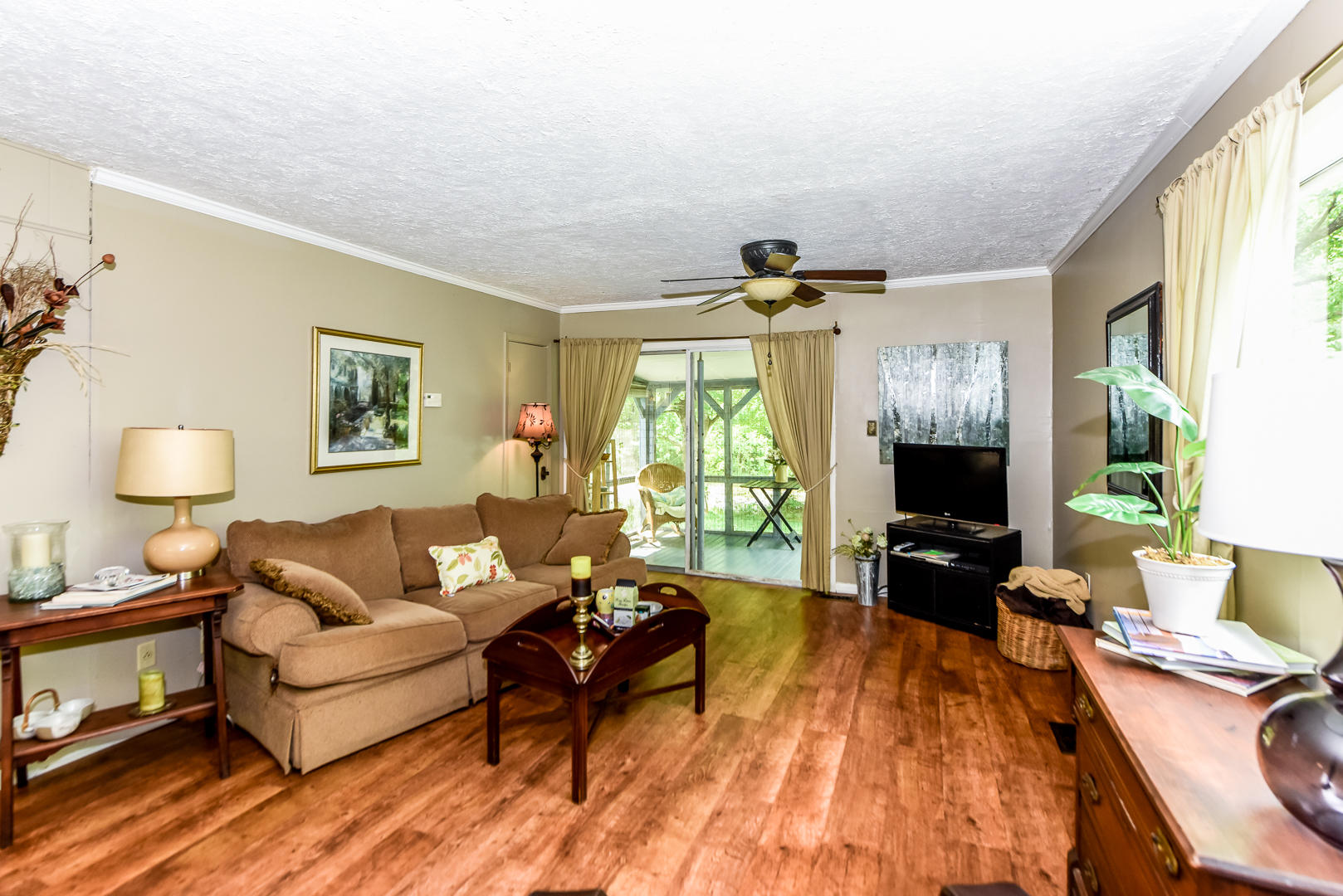 2035 Old Chilhowee Road Seymour, TN 37865 - Photo 2 of 29 Living Room