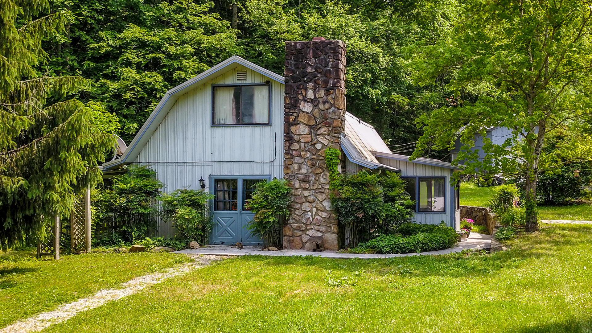 2035 Old Chilhowee Road Seymour, TN 37865 - Photo 13 of 29 SIDE VIEW