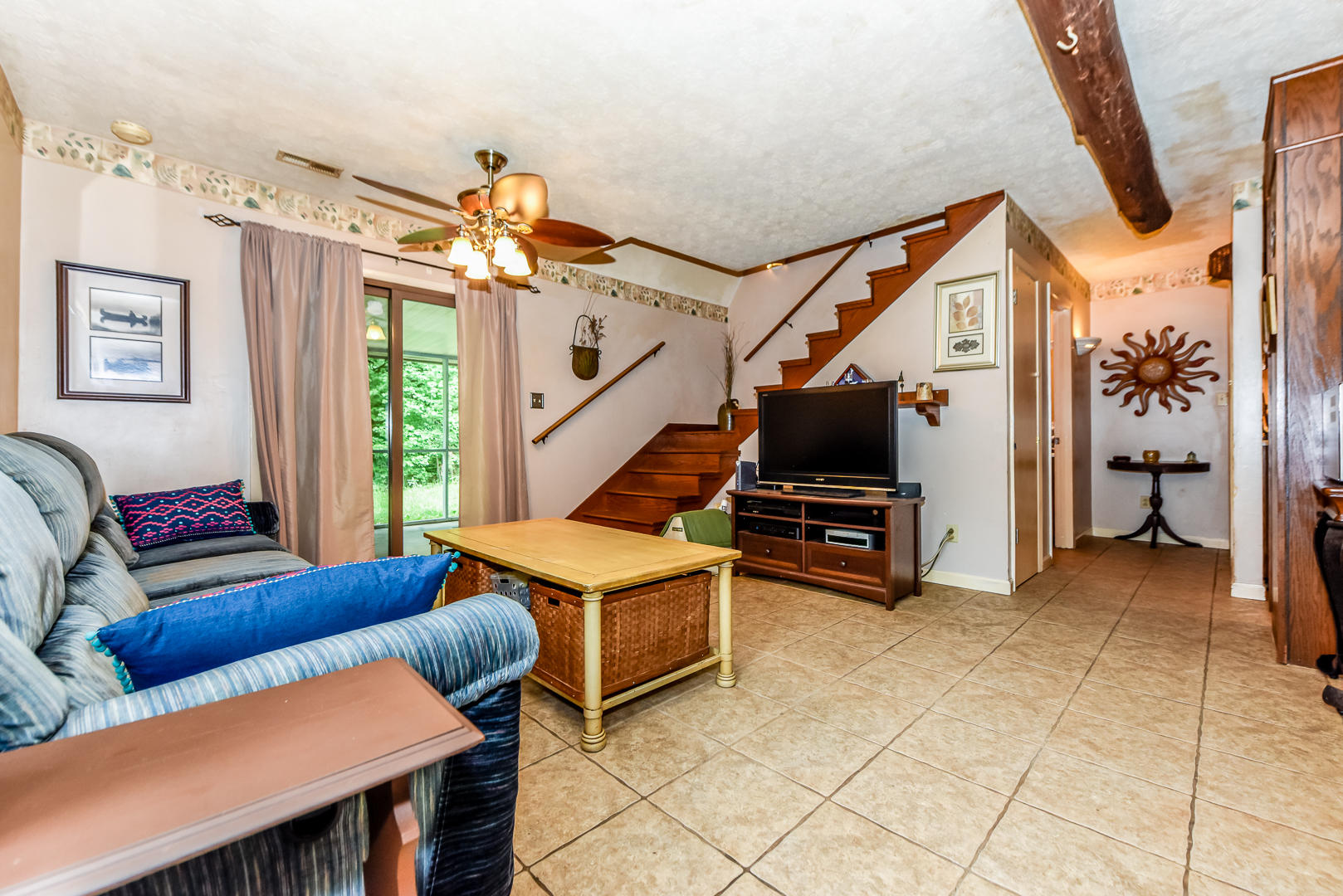 2035 Old Chilhowee Road Seymour, TN 37865 - Photo 17 of 29 LIVING ROOM