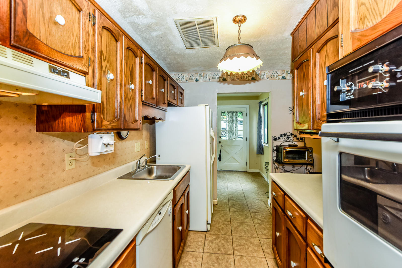 2035 Old Chilhowee Road Seymour, TN 37865 - Photo 19 of 29 OTHER END OF KITCHEN