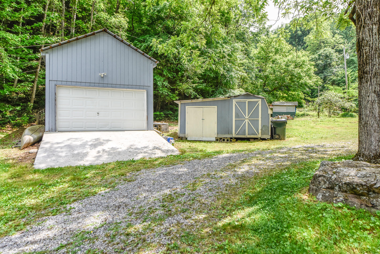 2035 Old Chilhowee Road Seymour, TN 37865 - Photo 26 of 29 DETACHED GARAGE/WORKSHOP