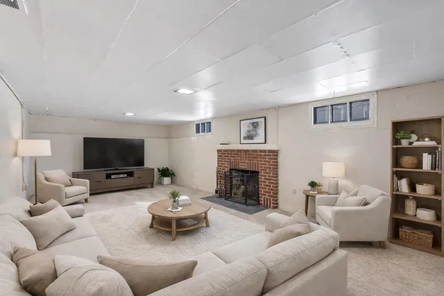 $349,900 | 1306 East Forest Avenue, Neenah, WI 54956