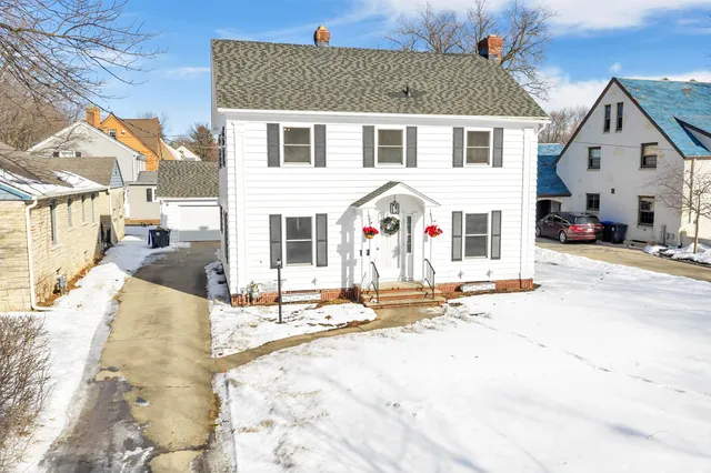 $349,900 | 1306 East Forest Avenue, Neenah, WI 54956