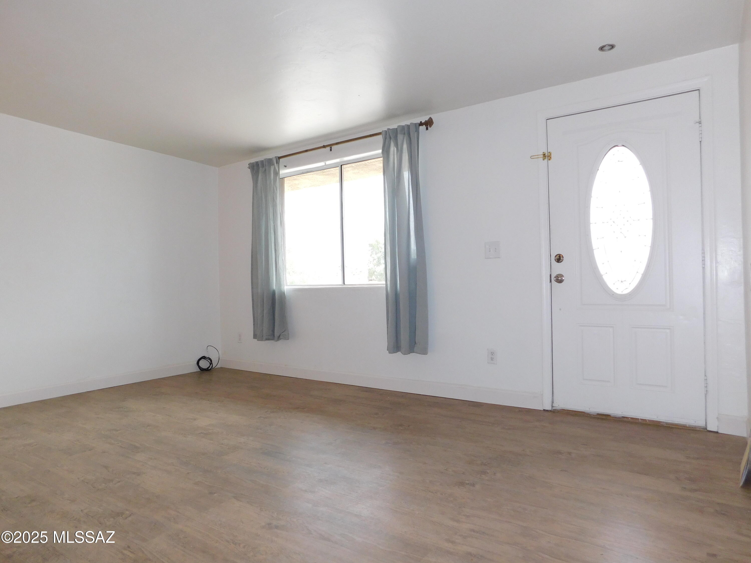 7870 North Thornydale Road Tucson, AZ 85741 - Photo 4 of 31