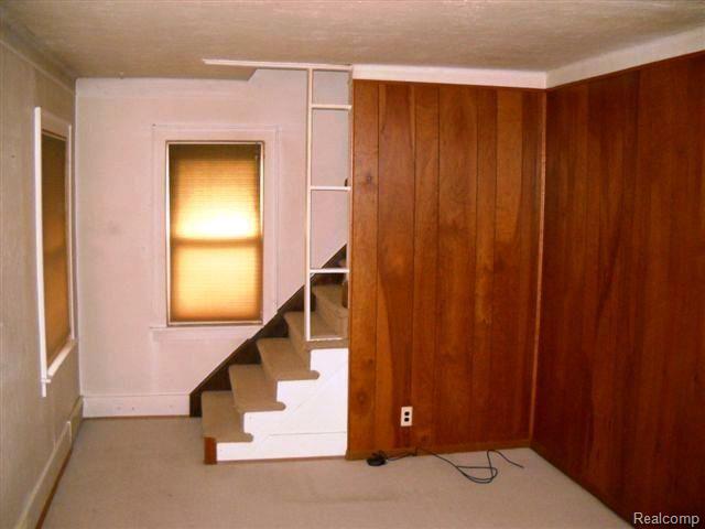 3423 Frembes Road Waterford, MI 48329 - Photo 4 of 9 Living Room