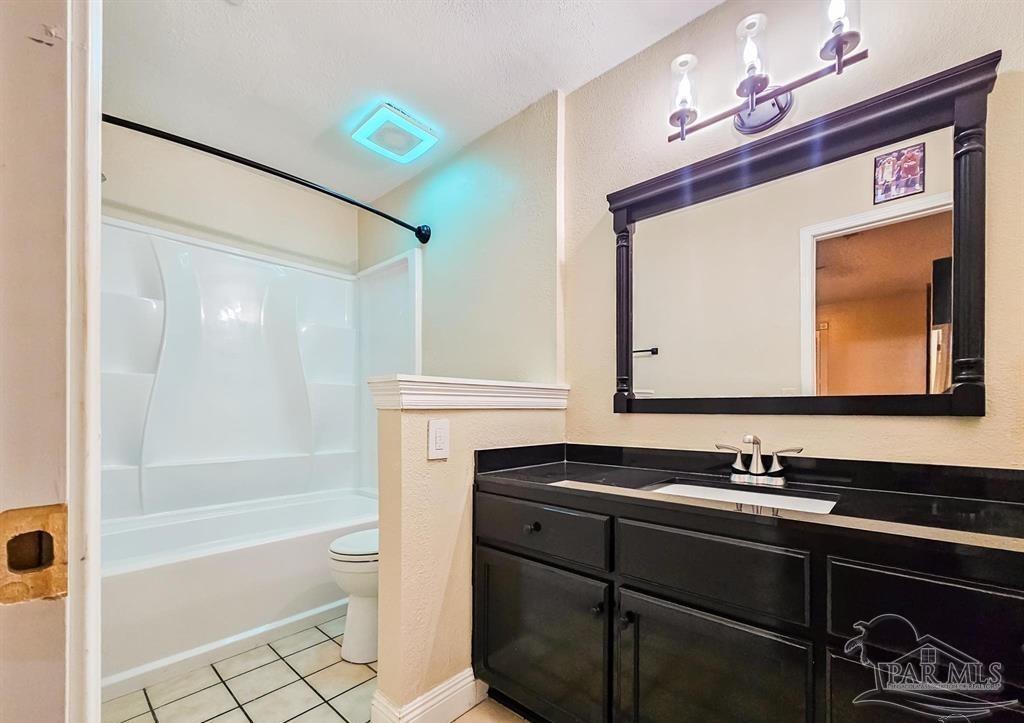 601 East Burgess Road, Unit D6 Pensacola, FL 32504 - Photo 14 of 22