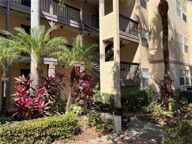 $2,300 | 2400 Feather Sound Drive, Unit 1217, Clearwater, FL 33762