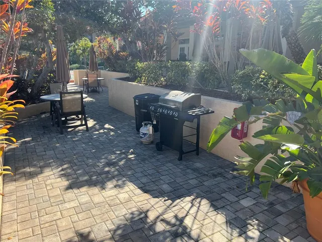 $2,300 | 2400 Feather Sound Drive, Unit 1217, Clearwater, FL 33762