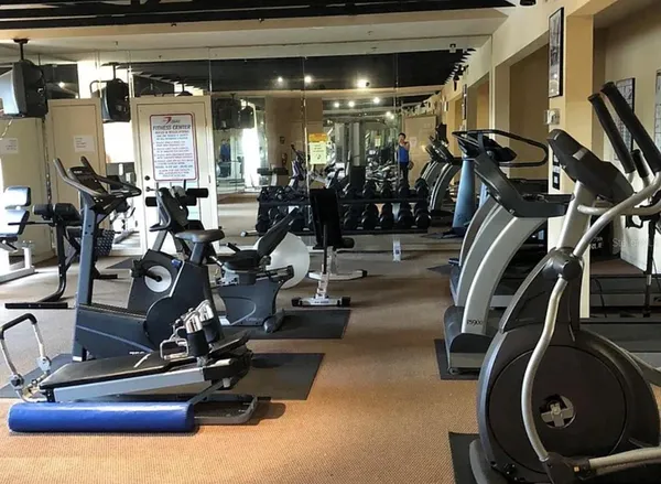 $2,300 | 2400 Feather Sound Drive, Unit 1217, Clearwater, FL 33762