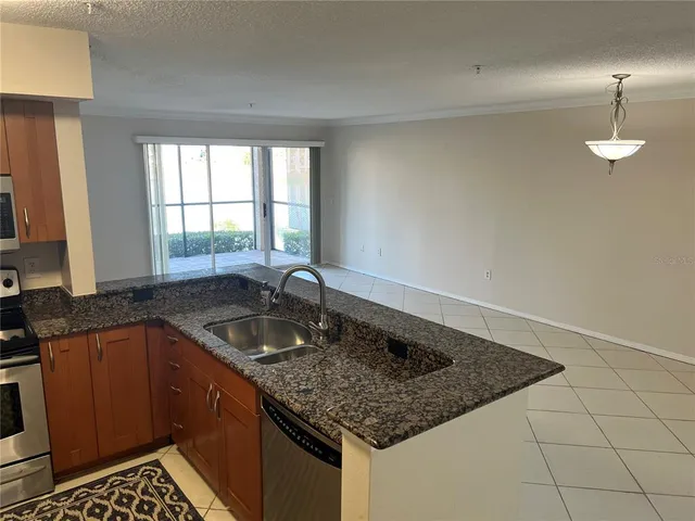 $2,300 | 2400 Feather Sound Drive, Unit 1217, Clearwater, FL 33762