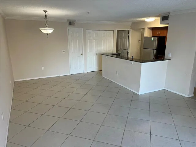 $2,300 | 2400 Feather Sound Drive, Unit 1217, Clearwater, FL 33762