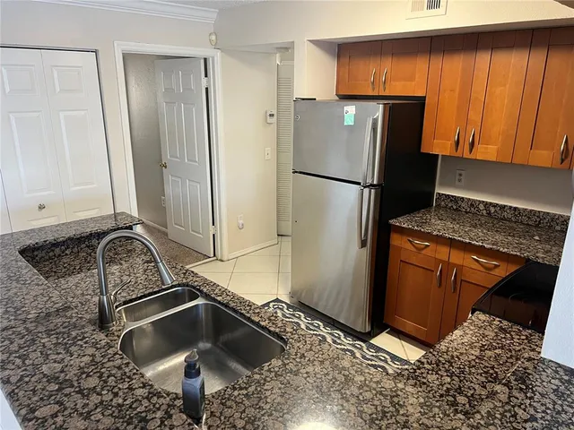$2,300 | 2400 Feather Sound Drive, Unit 1217, Clearwater, FL 33762