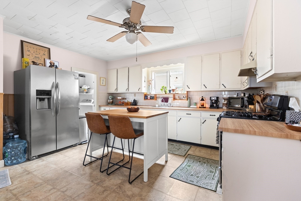 37 Chase Street Beverly, MA 01915 - Photo 4 of 37