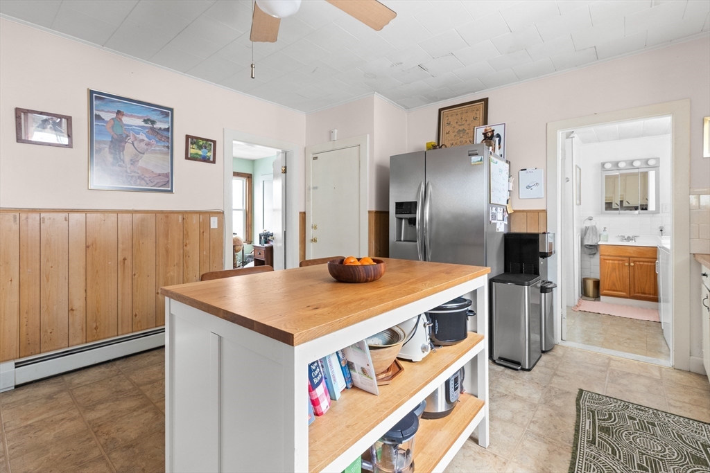 37 Chase Street Beverly, MA 01915 - Photo 5 of 37