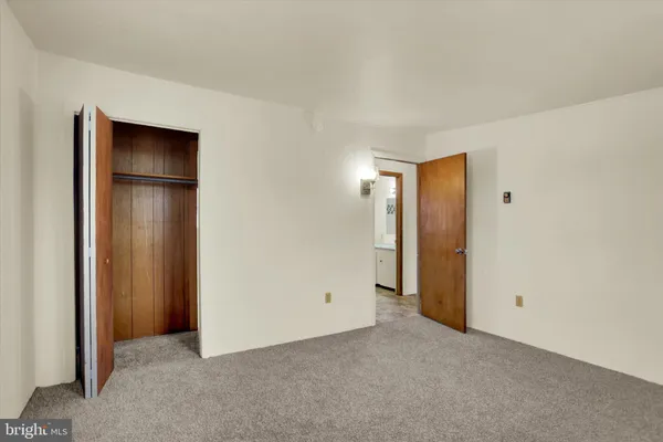 $1,050 | 105 West Main Street, Palmyra, PA 17078