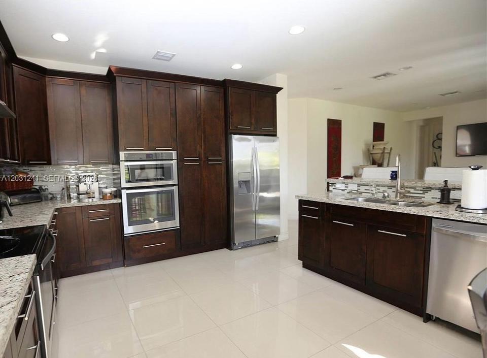 14440 Southwest 31st Street, Unit 14440 Miami, FL 33175 - Photo 7 of 31
