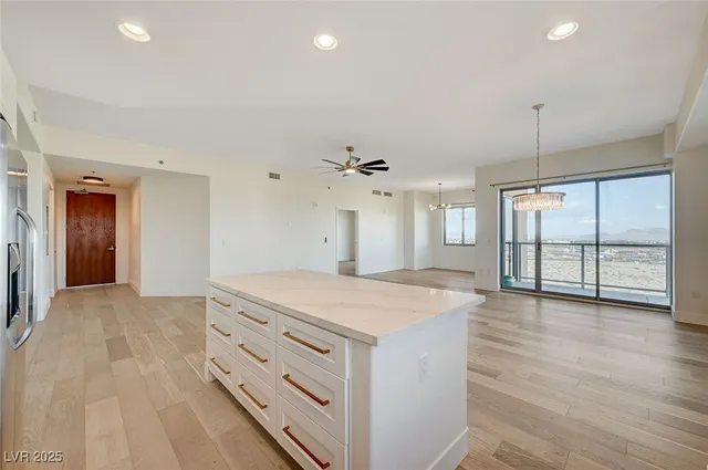 $3,450 | 8255 South Las Vegas Boulevard, Unit 813, Las Vegas, NV 89123