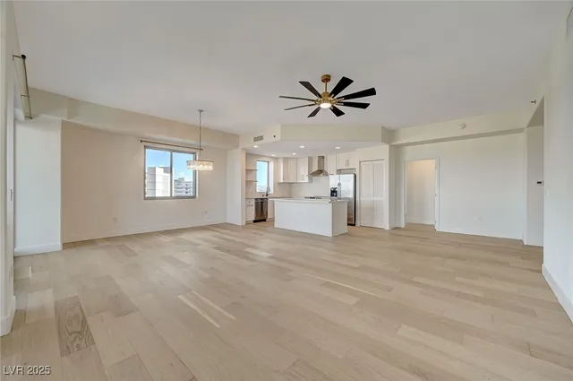 $3,450 | 8255 South Las Vegas Boulevard, Unit 813, Las Vegas, NV 89123