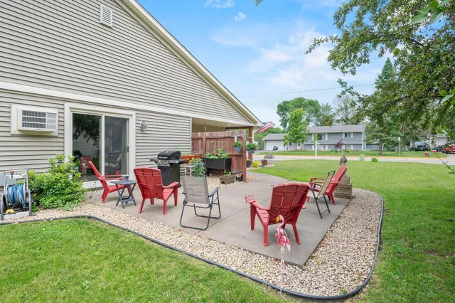 $275,000 | 444 Paperjack Drive, New Richmond, WI 54017