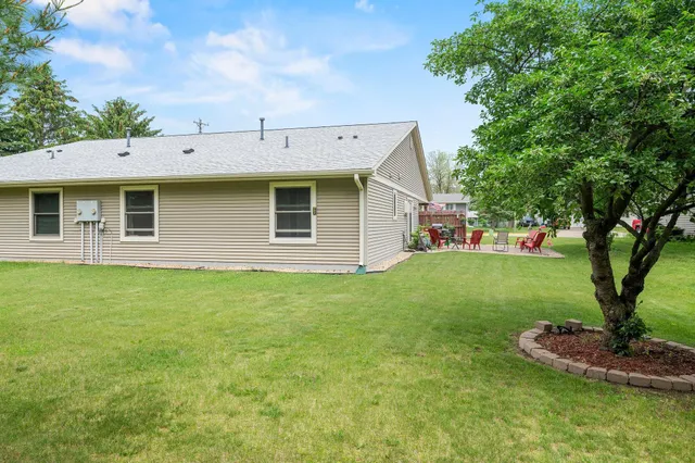 $275,000 | 444 Paperjack Drive, New Richmond, WI 54017