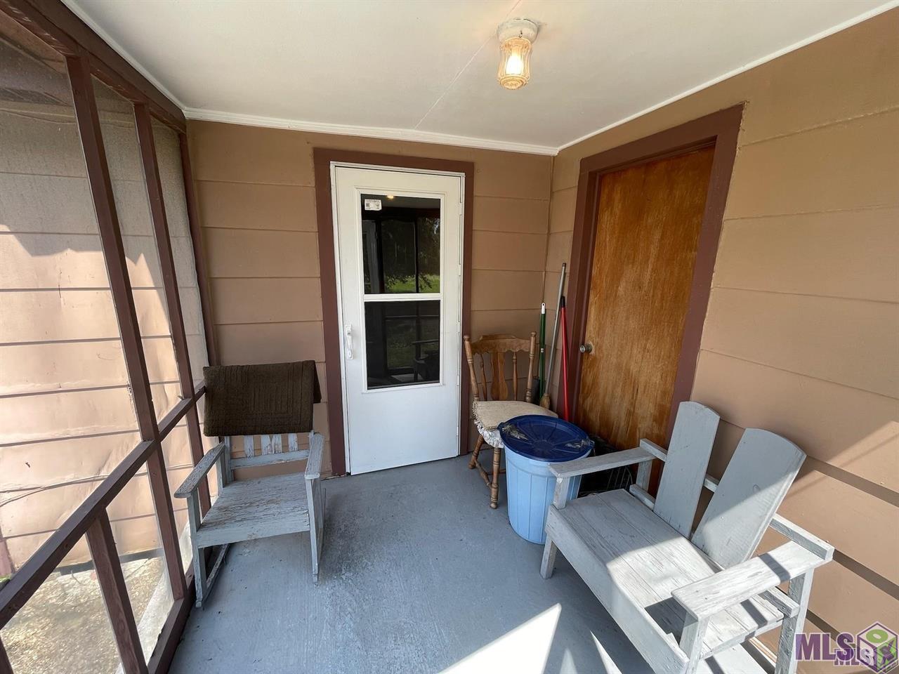 10760 Kingfisher Avenue Baton Rouge, LA 70807 - Photo 3 of 16