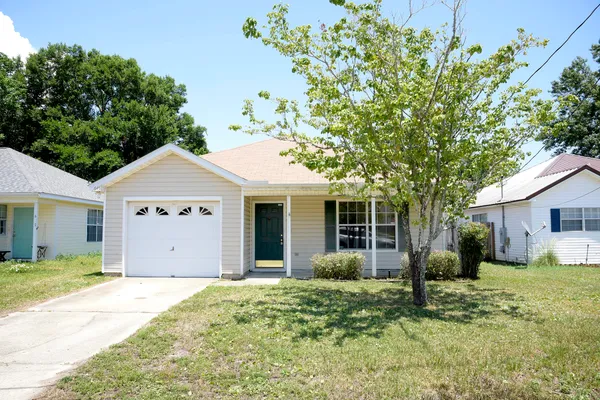 $1,975 | 645 Jerrells Avenue, Fort Walton Beach, FL 32547