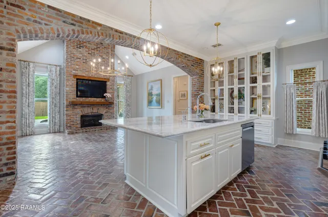 $859,000 | 506 Terrell Court, New Iberia, LA 70563