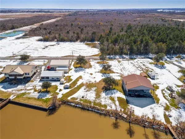 $150,000 | 418 Par Road 120, Gueydan, LA 70542