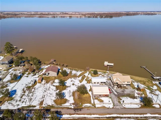 $150,000 | 418 Par Road 120, Gueydan, LA 70542