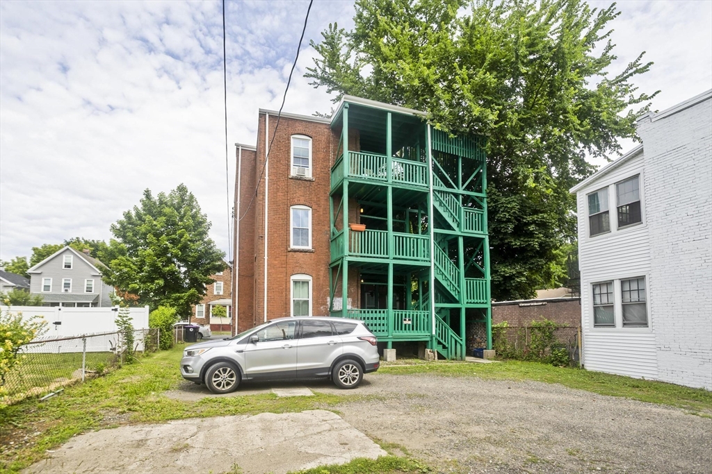 56 Pine Street Holyoke, MA 01040 - Photo 3 of 27