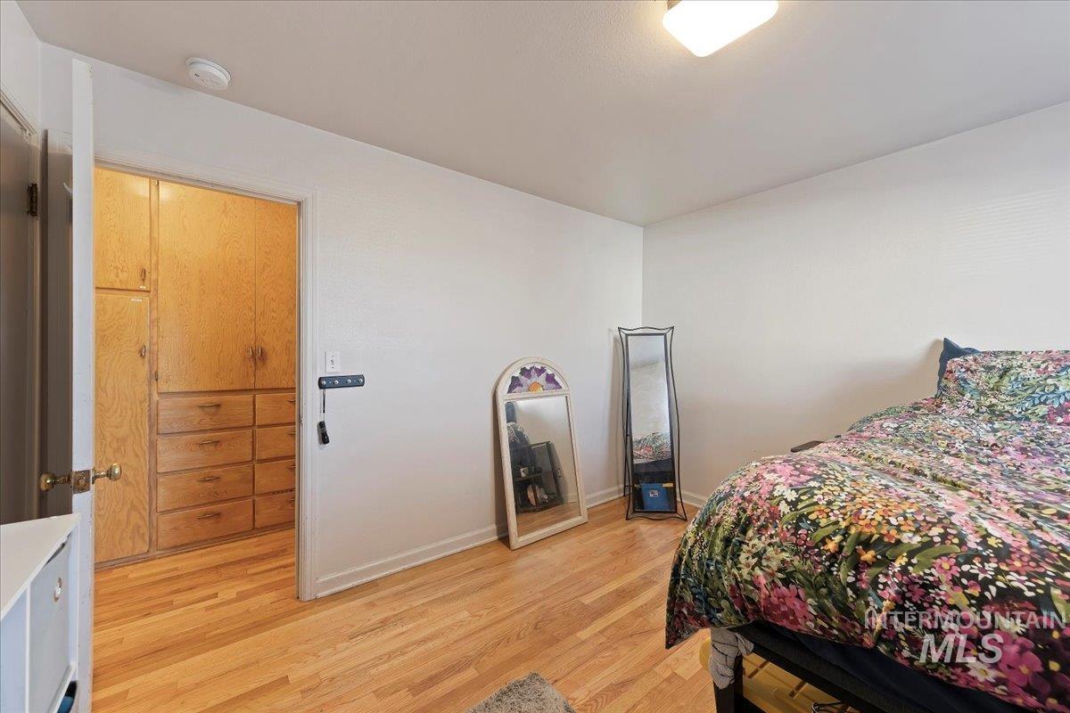2209 West Idaho Street Boise, ID 83702 - Photo 12 of 42 Bedroom hardwood floors