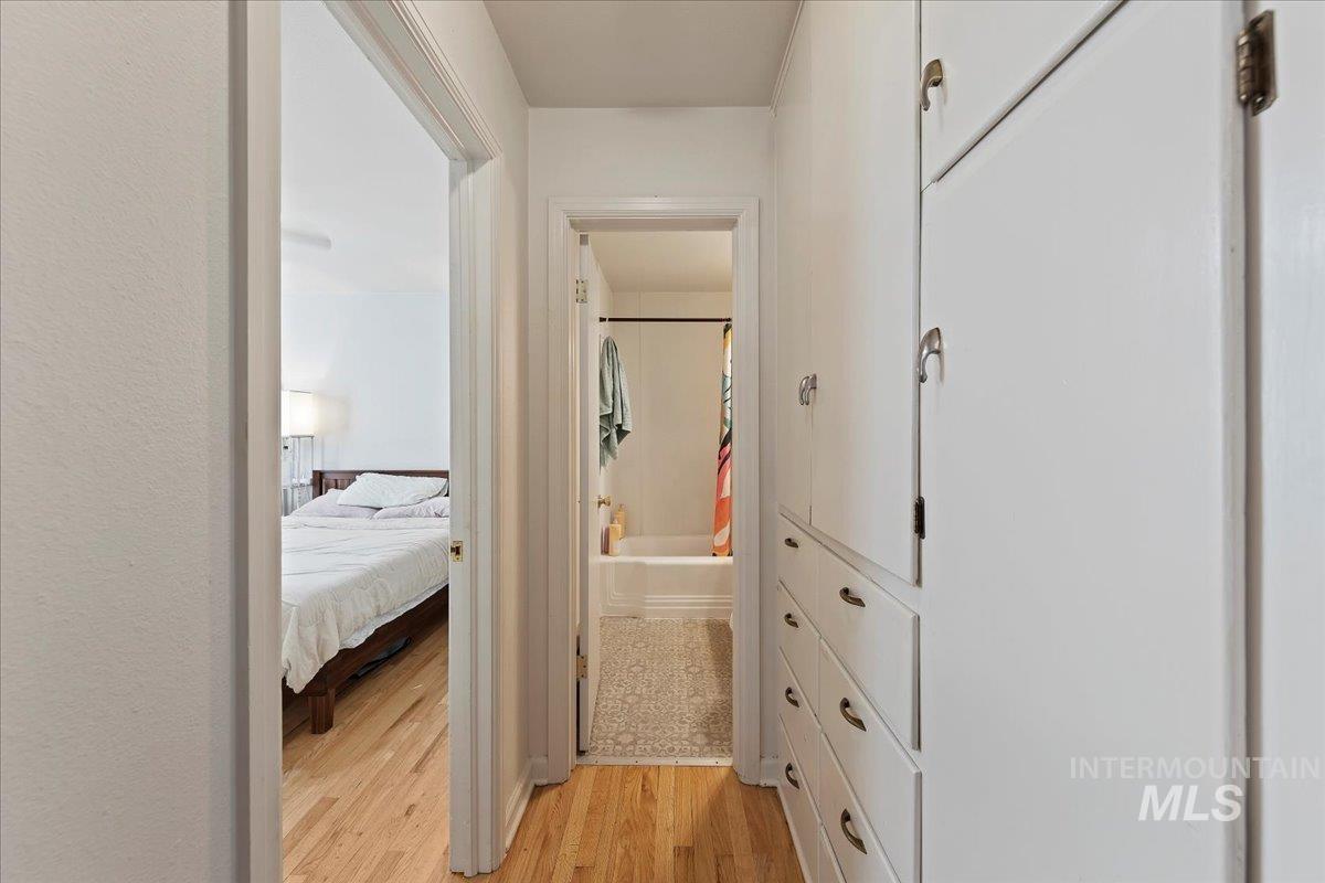2209 West Idaho Street Boise, ID 83702 - Photo 18 of 42 Hallway