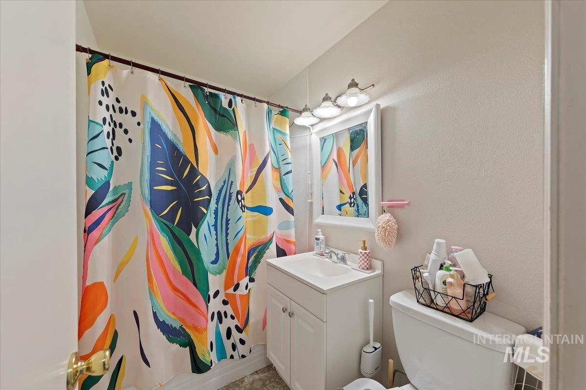 2209 West Idaho Street Boise, ID 83702 - Photo 19 of 42 Bathroom