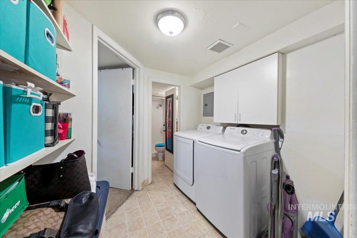 2209 West Idaho Street Boise, ID 83702 - Photo 37 of 42 Laundry area