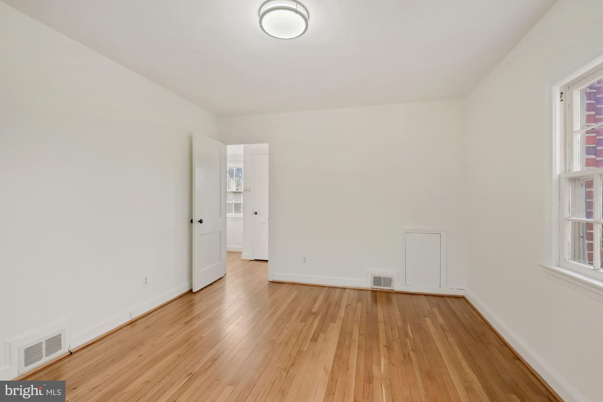 10011 Markham Street Silver Spring, MD 20901 - Photo 19 of 31 Gallery Image 19