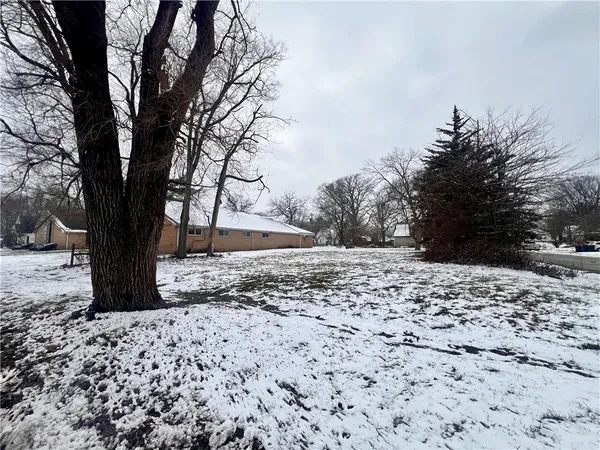 $7,900 | 616 Robinson Street, Danville, IL 61832