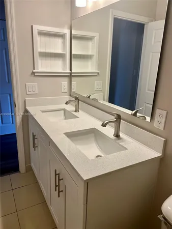 $2,400 | 312 Talia Circle, Palm Springs, FL 33461