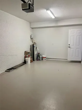 $2,400 | 312 Talia Circle, Palm Springs, FL 33461